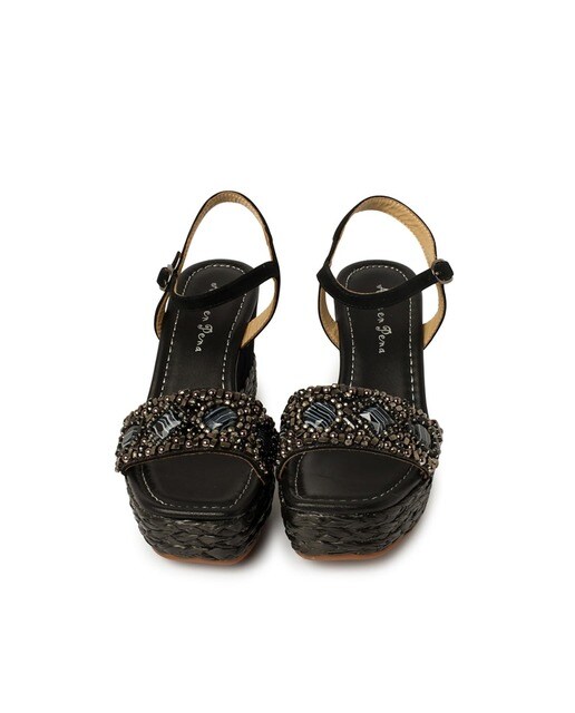 Sandalias de cuña de mujer de piel en negro con pedrería · Alma en Pena · El  Corte Inglés