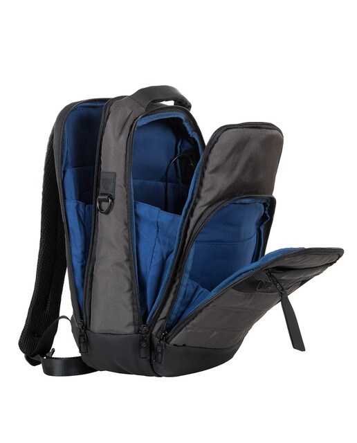 Mochila de hombre Caramelo en textil color negro con banda de neopreno ·  CARAMELO · El Corte Inglés