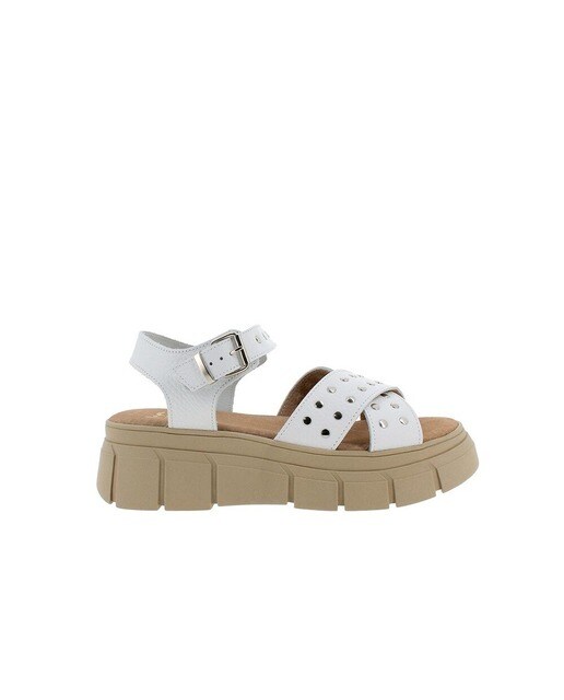 Sandalias de plataforma de mujer de piel en blanco con tachuelas · BLOGGER  · El Corte Inglés