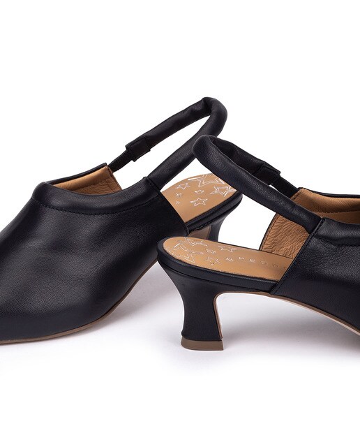 Zapatos de salón de mujer destalonados de piel en color azul marino · Pedro  Miralles · El Corte Inglés