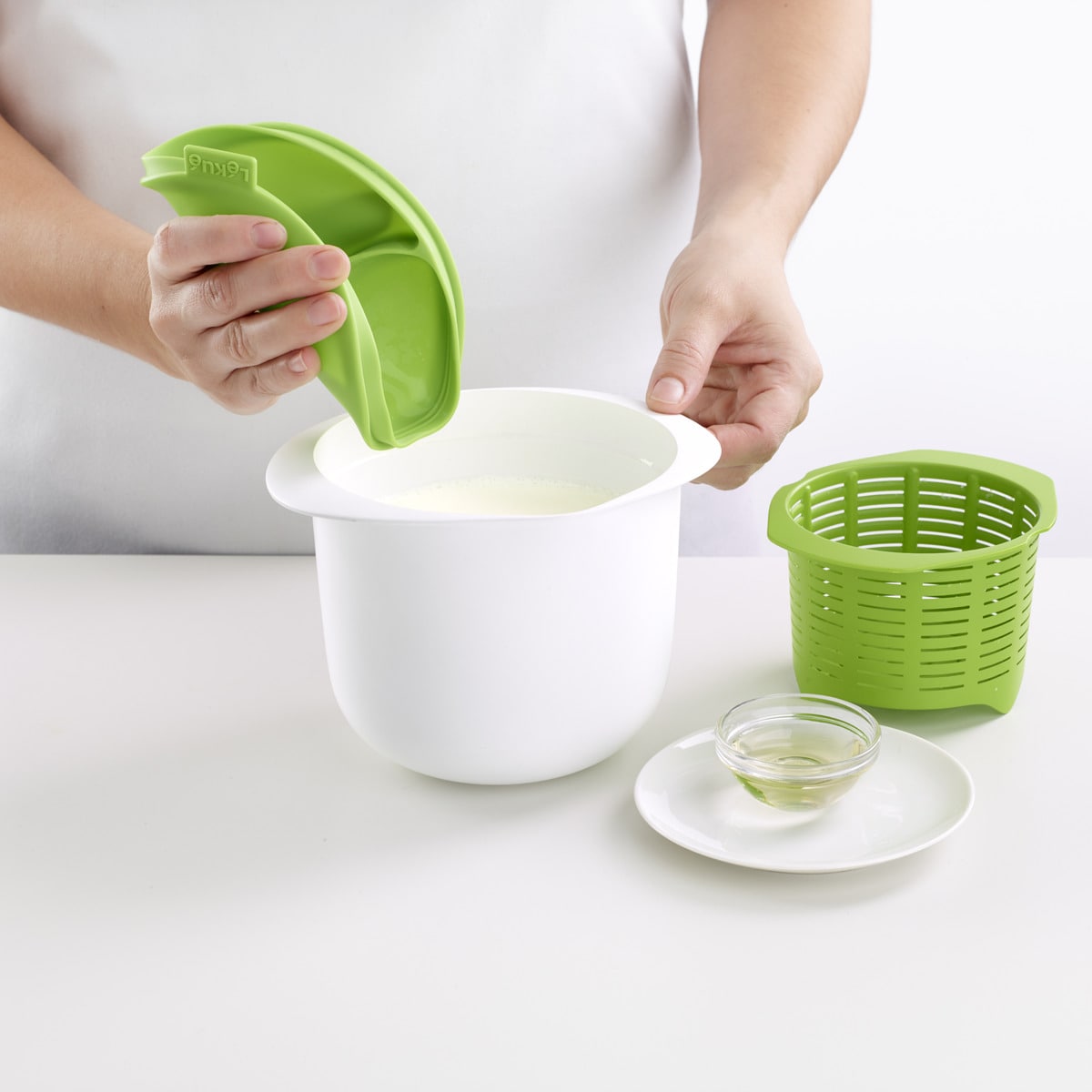 Molde para queijo fresco Lékué Cheese Maker Branco-2