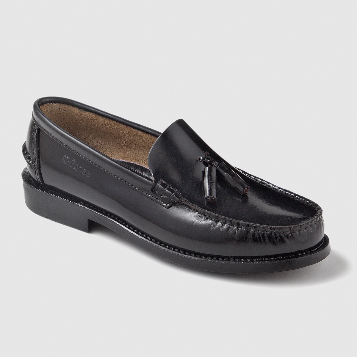 Mocasin castellano borlas de hombre de piel florentic con piso de goma Negro-1