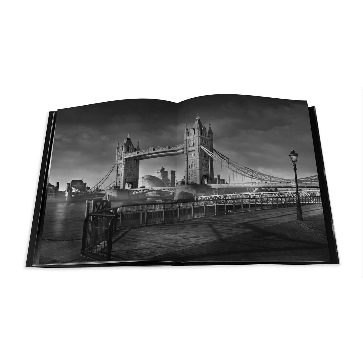 Light Of London 4