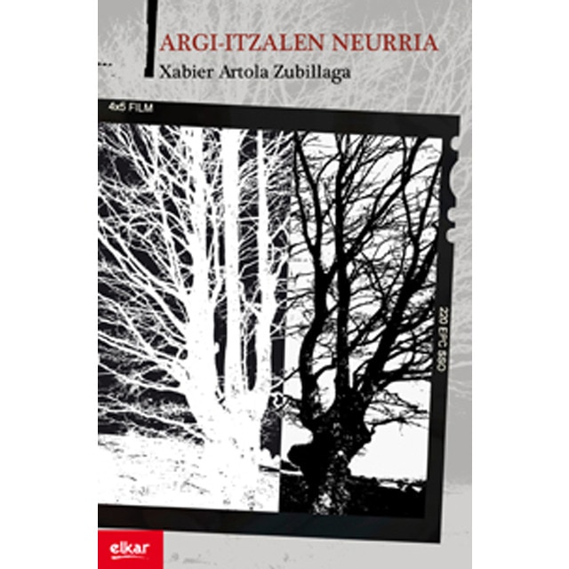 Argi-itzalen neurria (Capa mole com abas) 1