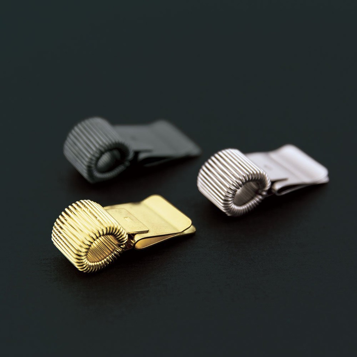 Mini Clip Porta-Caneta esferográfica Midori Dourado 3