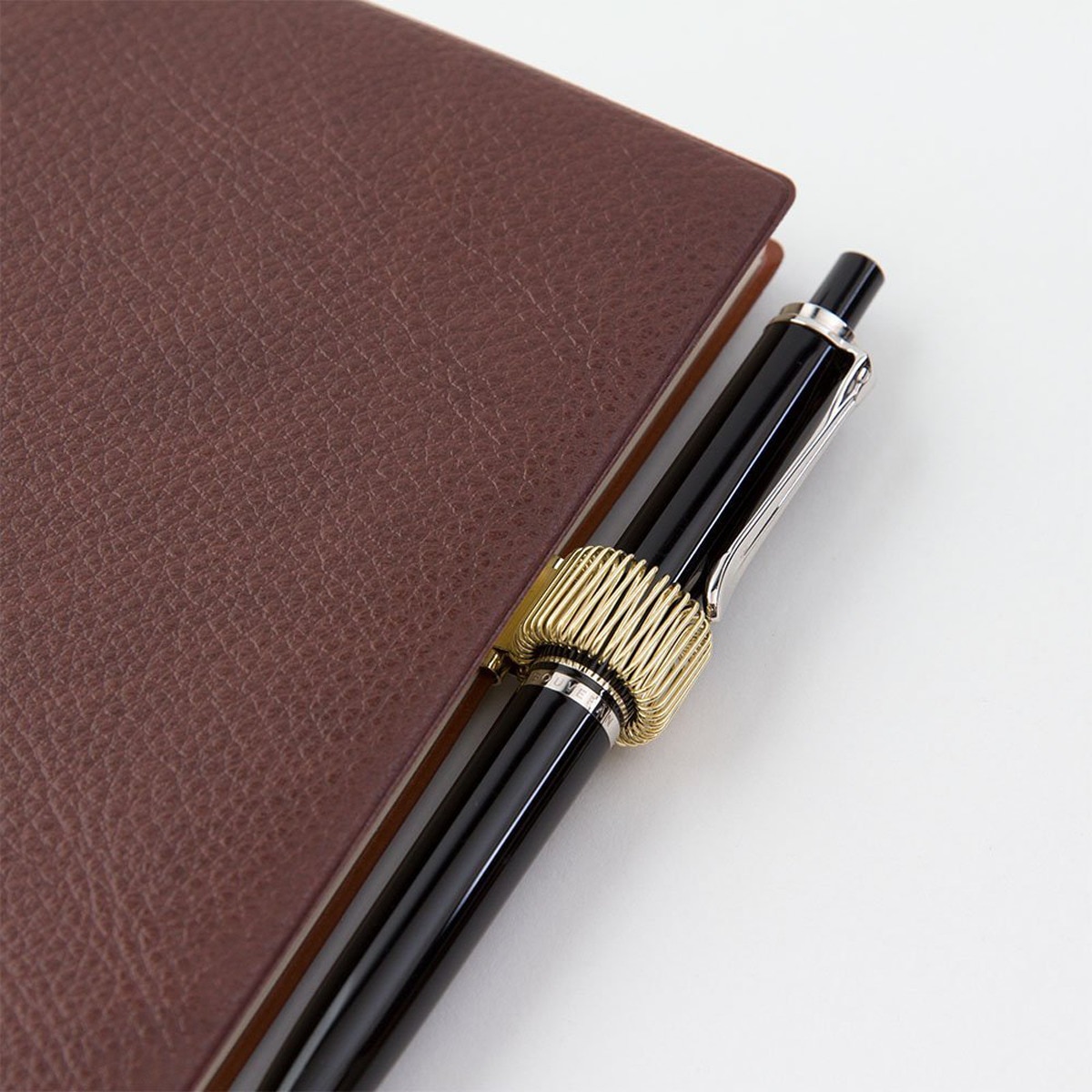 Mini Clip Porta-Caneta esferográfica Midori Dourado 4