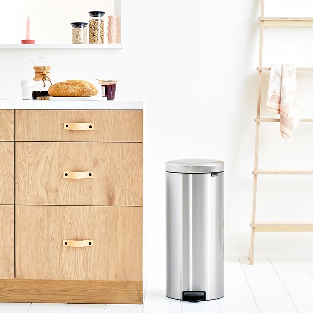Imagen 0 de Cubo de basura de acero con pedal NewIcon 30L Brabantia