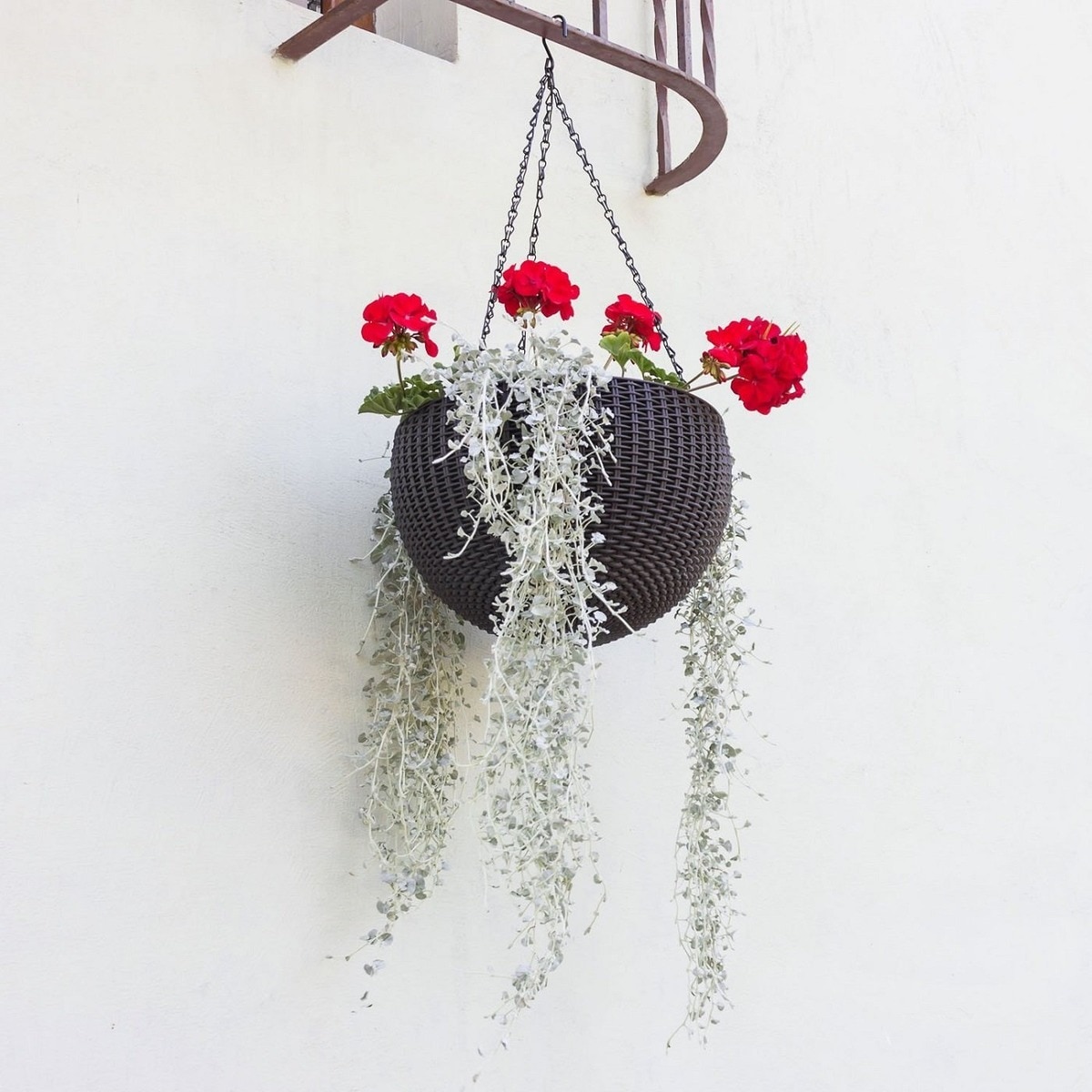 Maceta de material plástico para colgar hanging sphere Keter Gris Antracita-6