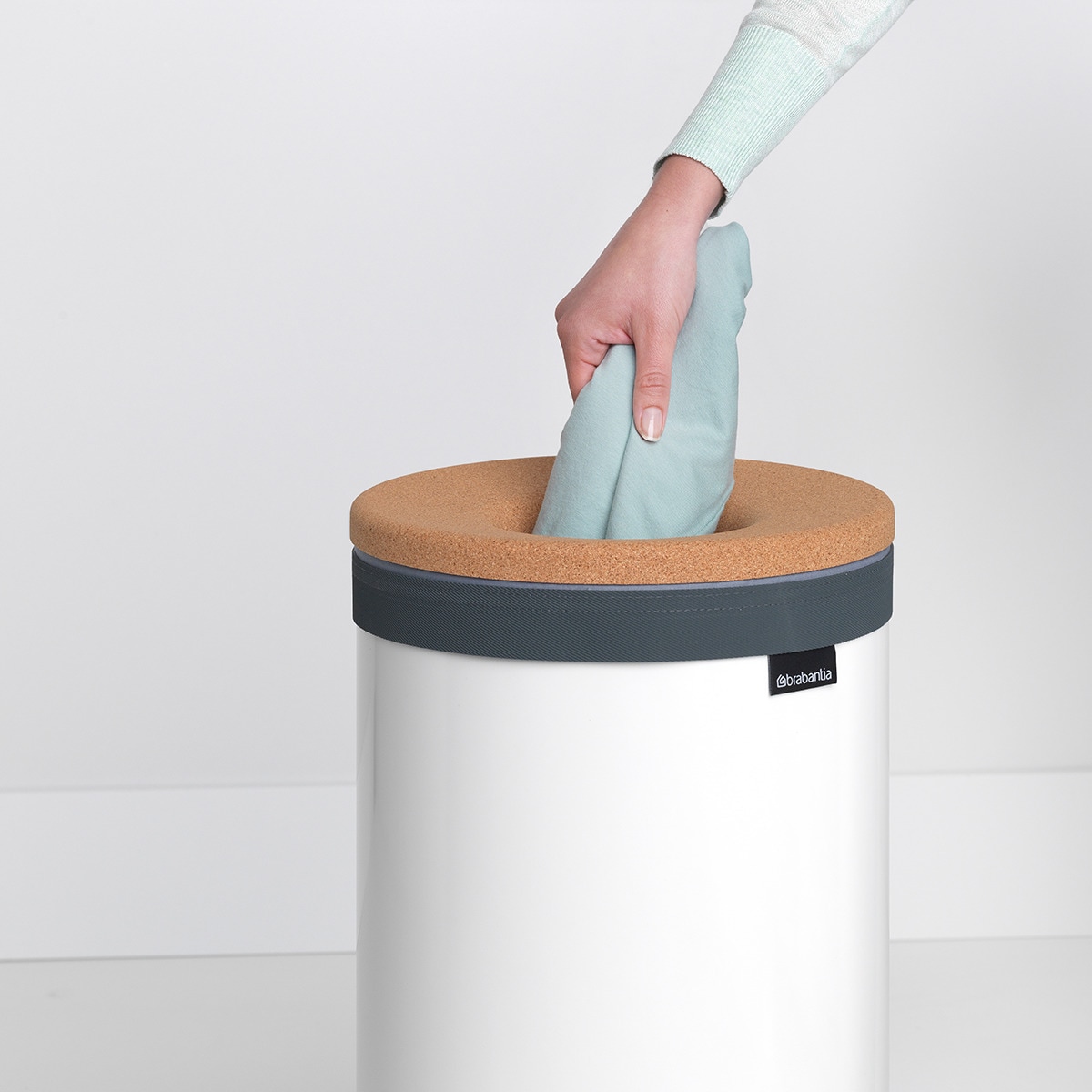 Cesta da roupa de 35 l com tampa de cortiça Linn Brabantia Branco-2
