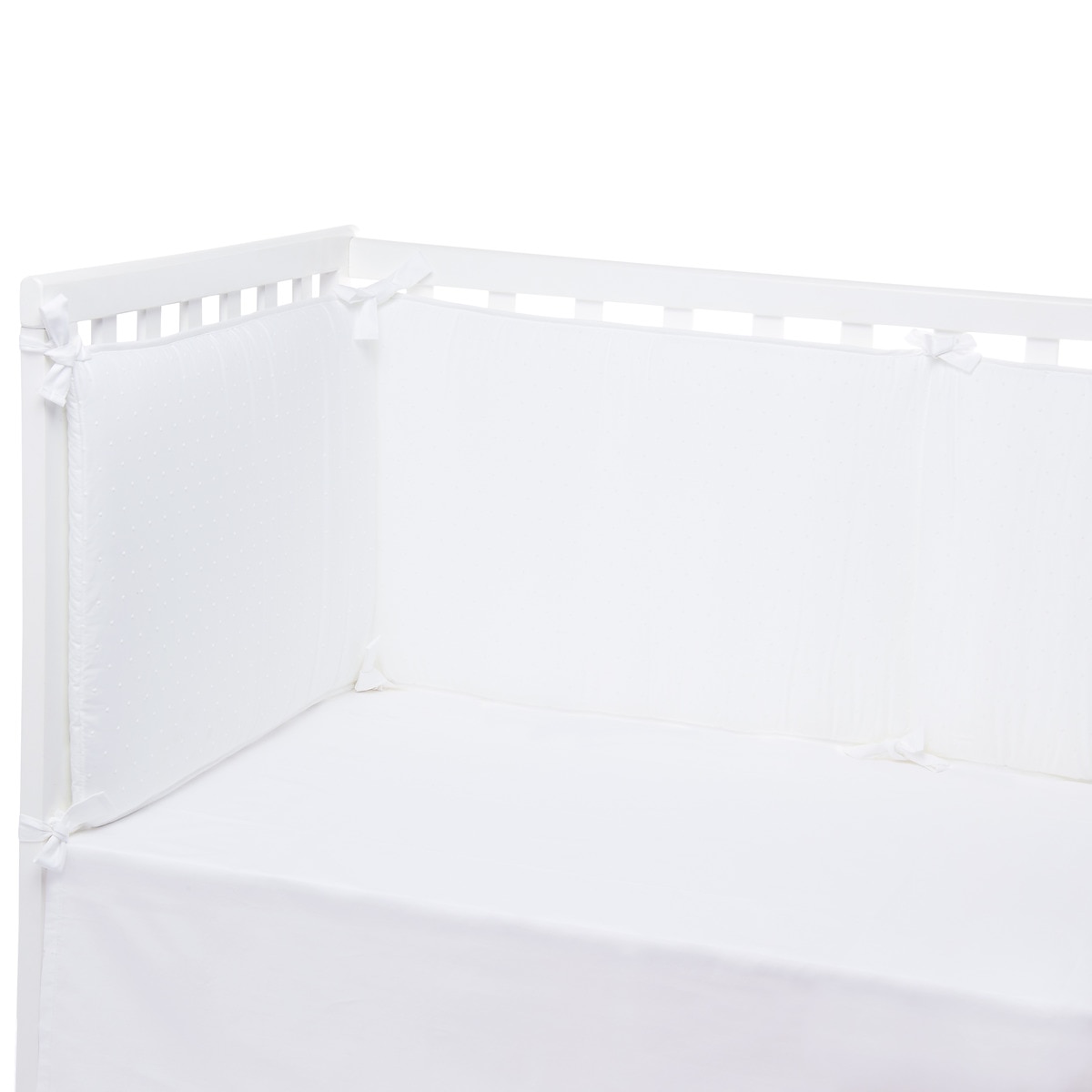 Alèse pour berceau (60 x 120 cm) Broderies Relief