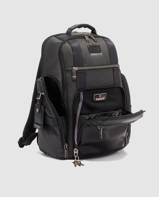 Mochila de hombre Tumi Shepard Deluxe en gris oscuro con Mochila de hombre Tumi Shepard Deluxe en gris oscuro con