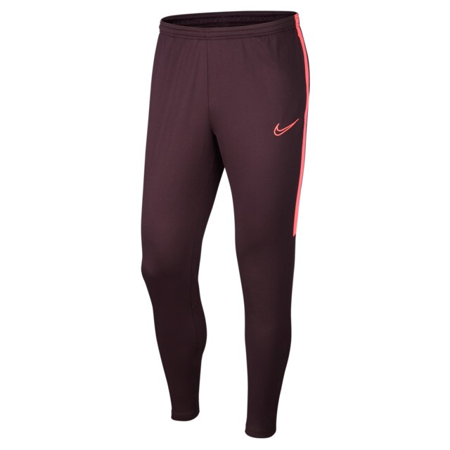 Nike · Deportes · El Corte Inglés (2.211) Nike · Deportes · El Corte Inglés (2.211)