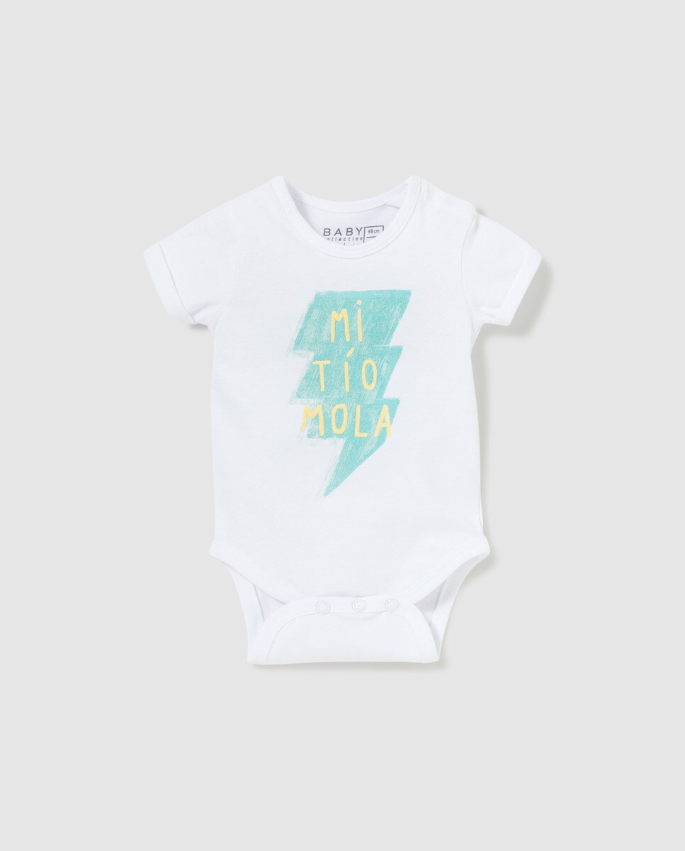 Body de bebés en blanco con print ''Mi tío mola'' · Brotes Camisa gatos casual Me Mola Mucho en 2020 | Ropa de playa