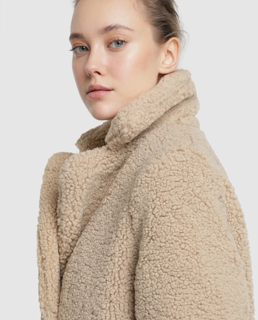 Abrigo de mujer de borrego con solapa · Noisy May · El Corte Inglés