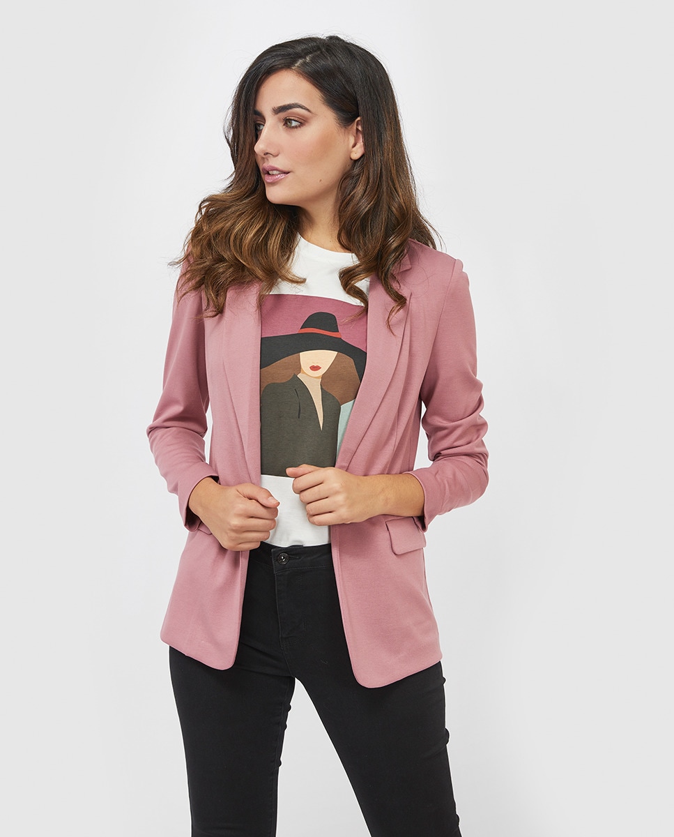 outfit blazer rosa mujer