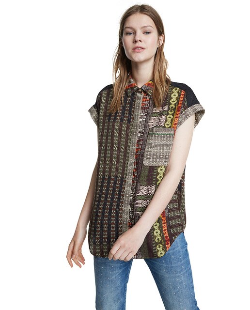 Camisa de mujer con print y estilo boho
