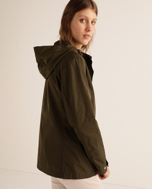 Parka corta de mujer con capucha