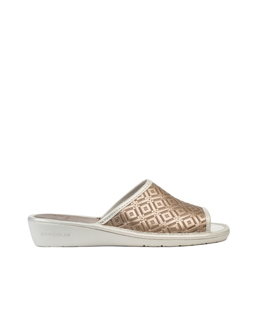 zapatillas nordikas mujer
