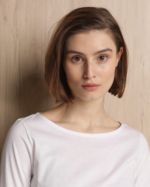 Camiseta de mujer 100% algodón con escot