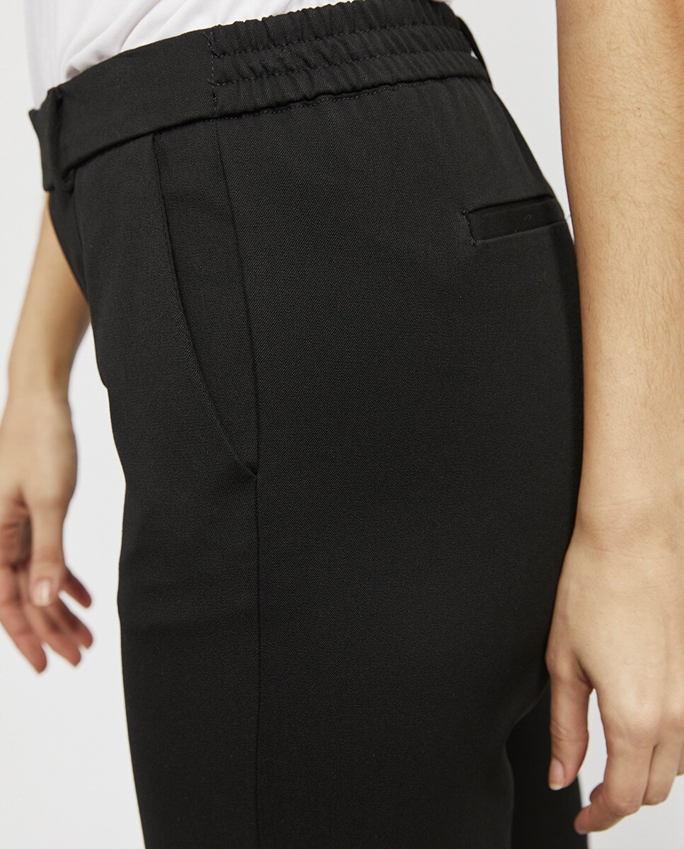 Pantalón capri de mujer en color negro · Object · El Corte Inglés
