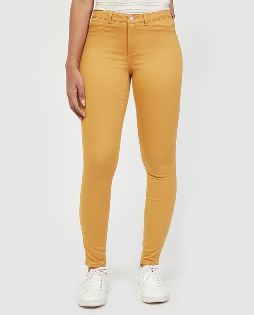 Pantalón de mujer pitillo con bolsillos