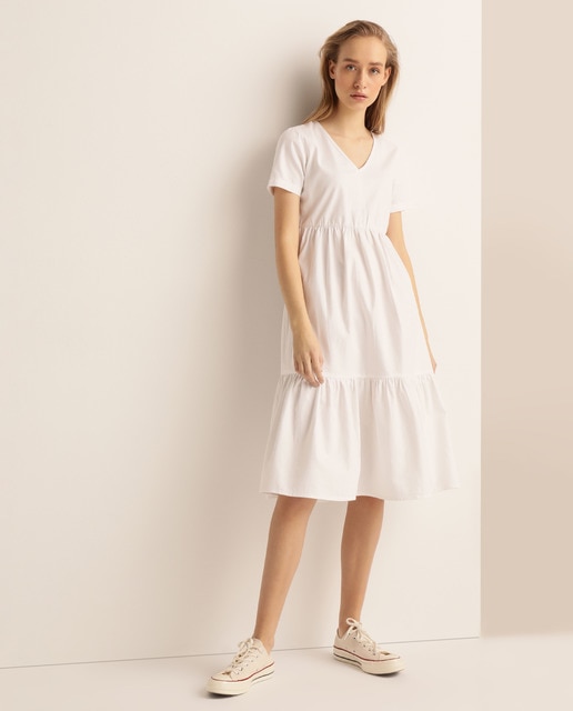 Vestido midi con escote en pico