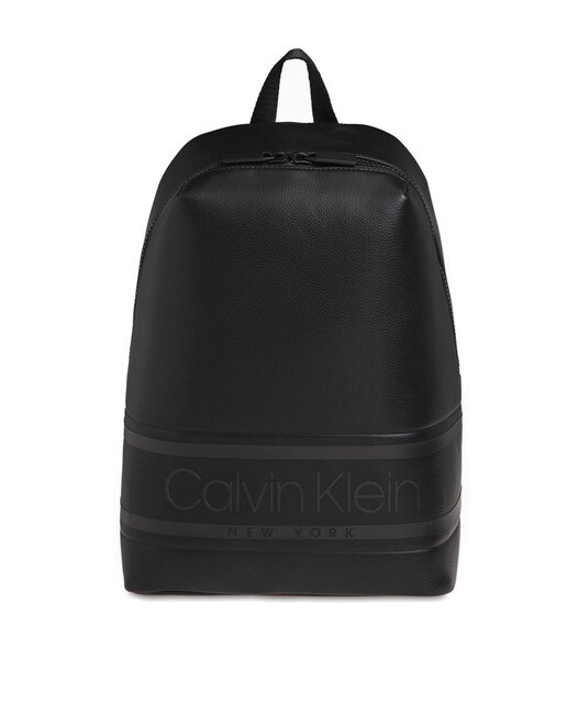 Mochila de hombre Calvin Klein en negro con cremallera · Calvin Klein · El  Corte Inglés