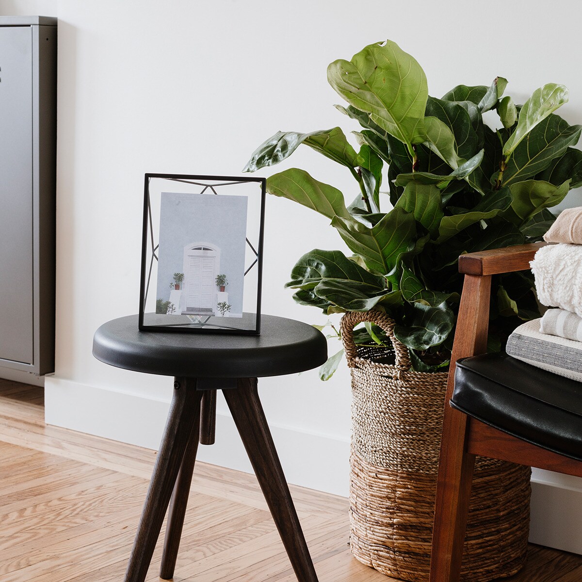 Moldura de Fotos Prisma Preto-10