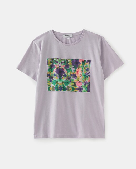 Camiseta de mujer con print frontal y cu