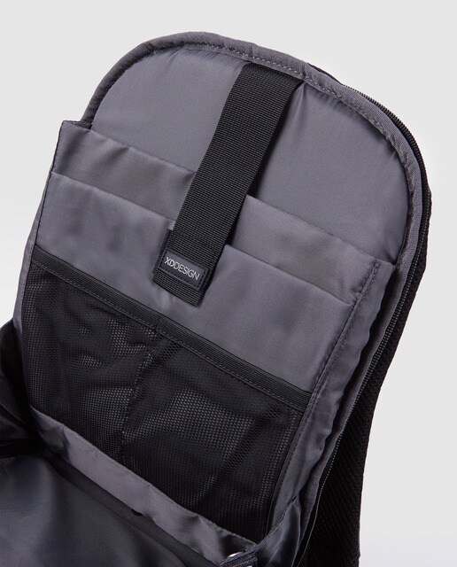 Mochila antirrobo pequeña XD Design Bobby Hero en negro con cremallera  oculta y espacio para portátil · XD Design · El Corte Inglés