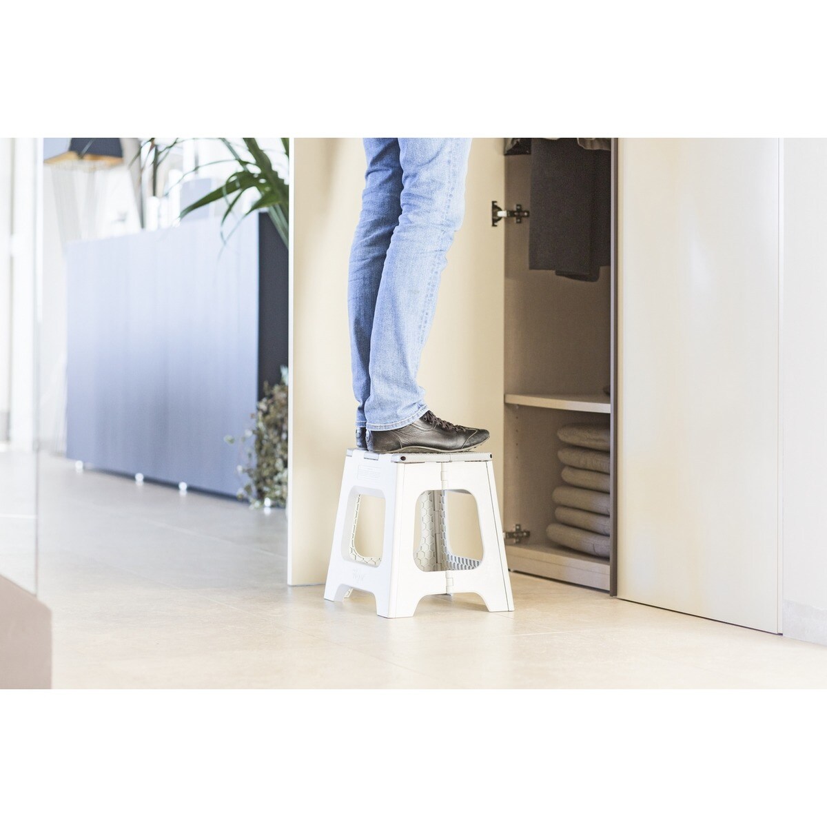 Taburete Plegable Plástico Compact 27 cm Gris-4