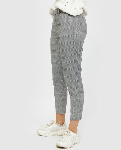 Pantalón capri de mujer en color negro · Object · El Corte Inglés