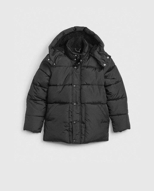 parka preta com capuz