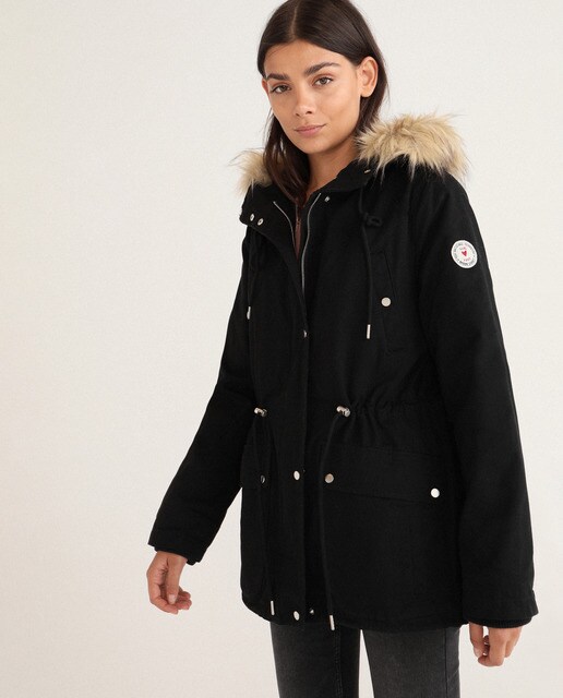 Parka de mujer con capucha y pelo