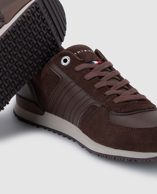 sapatilhas castanhas