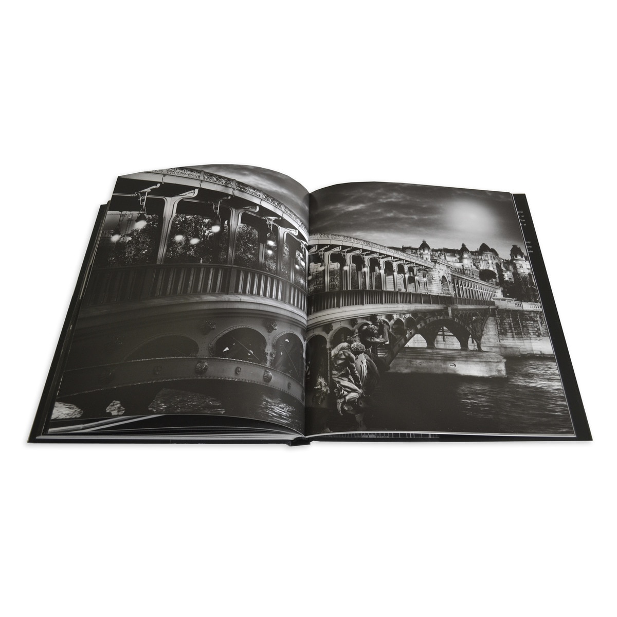 Light of Paris (Capa dura) 9