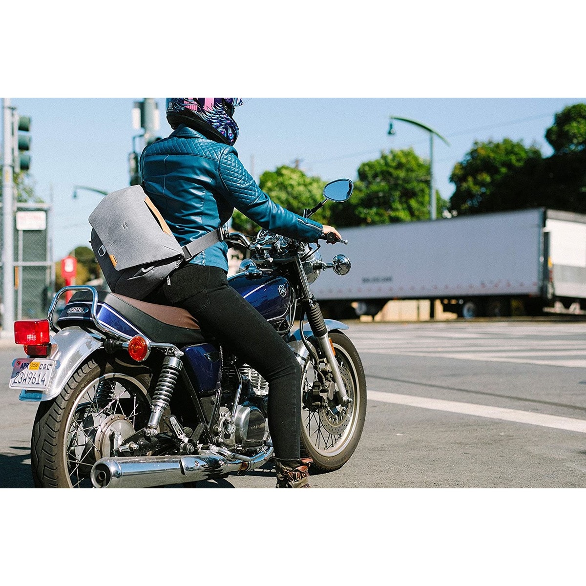 Mochila Peak Design Everyday Messenger 13L - Cinzento Claro Cinzento-cinza-4