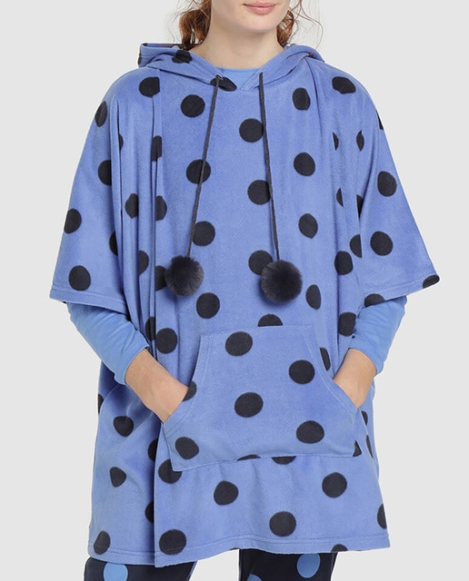 Imagen 0 de Poncho azul estampado lunares