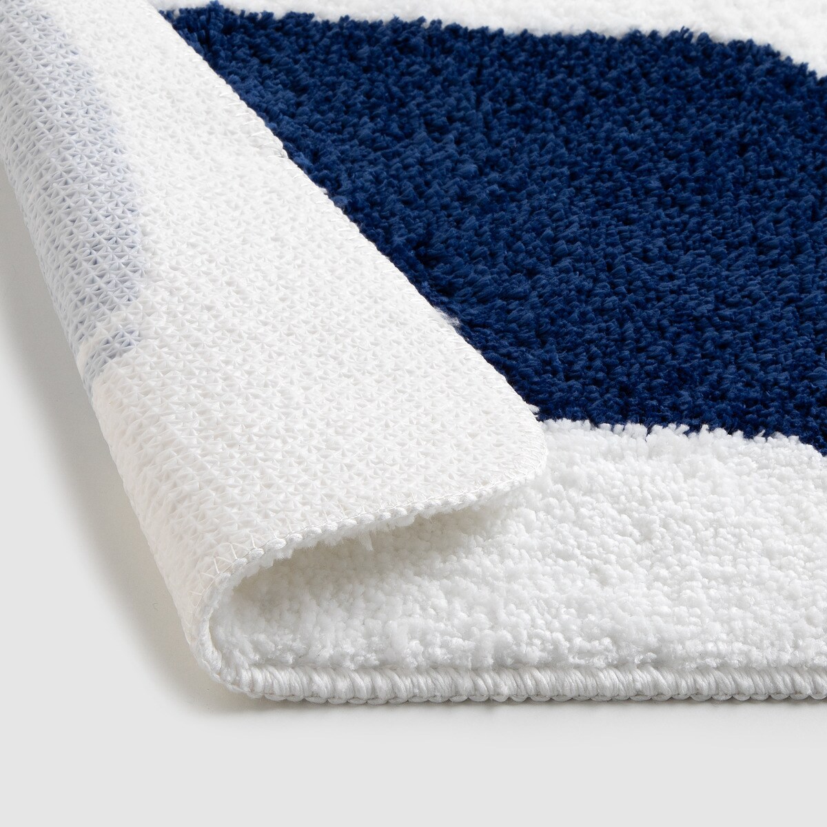 Alfombra de baño infantil Ballena El Corte Inglés · Basics El Corte