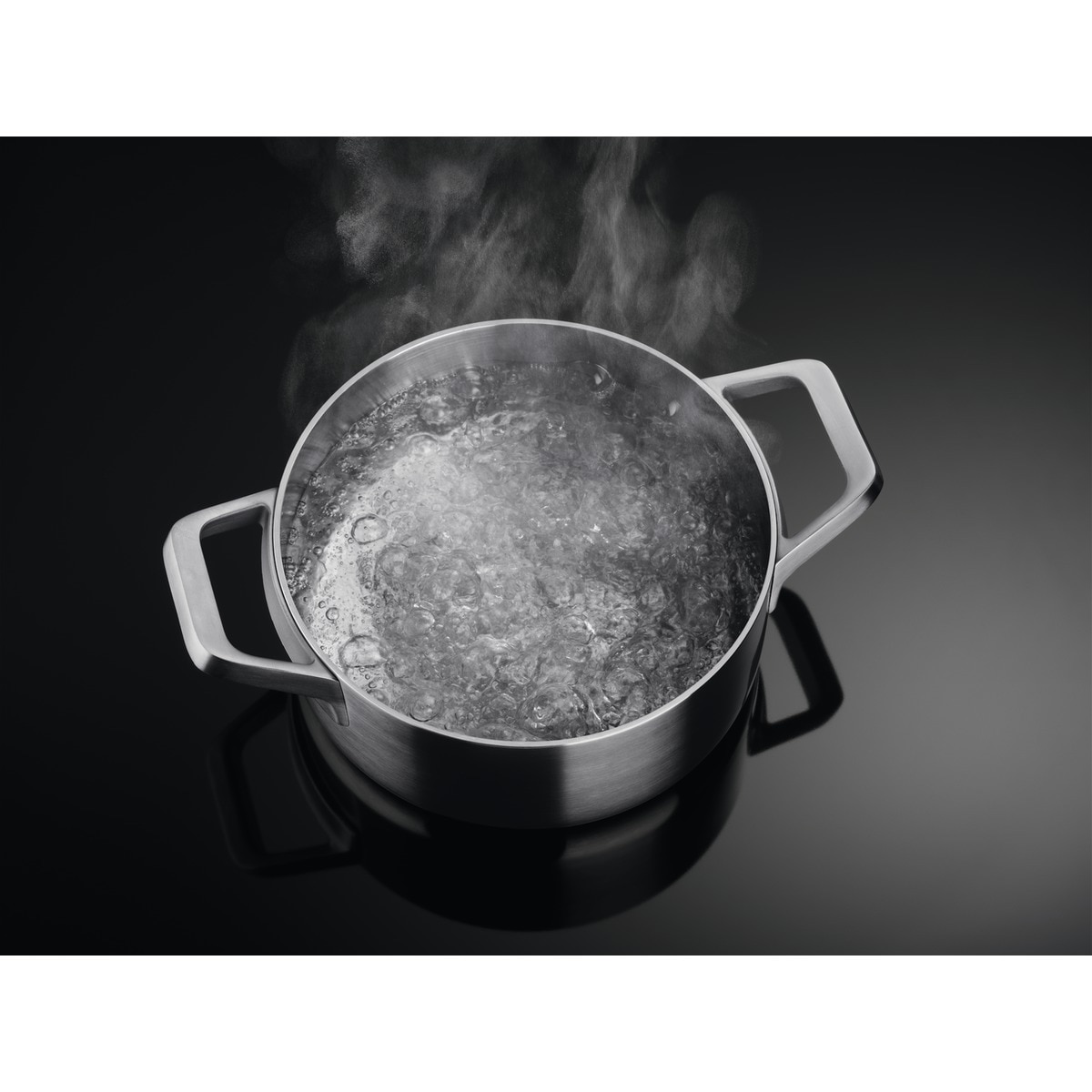 Cocina compacta AEG 60 cm, 4 zonas y horno - CIB6646ABM Inox-8