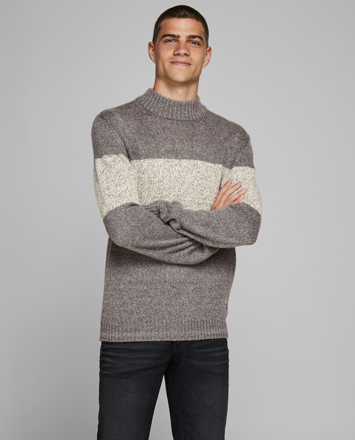 Jersey de hombre gris claro con cuello a