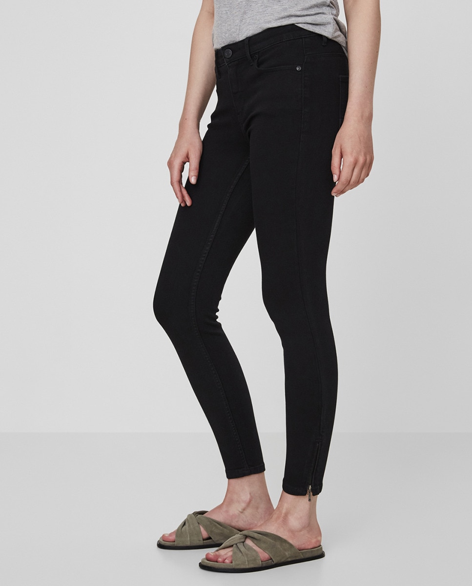 Jean cigarette zippé dans le bas