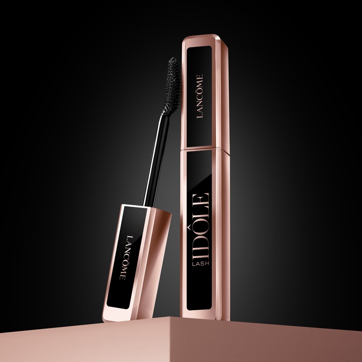 Máscara de Pestanas Lash Idôle Lancôme 01 Glossy Black-4