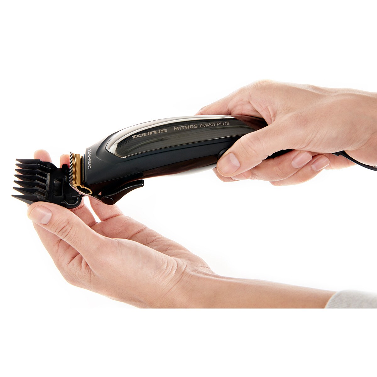 Cortapelos Taurus Mithos Avant Plus con cuchillas de titanio 5
