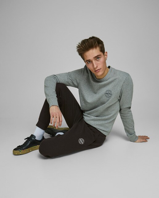 Pantalón deportivo largo de hombre negro · Jack \u0026 Jones · El Corte Inglés