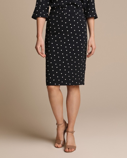 Imagen 0 de Falda corta con estampado de lunares