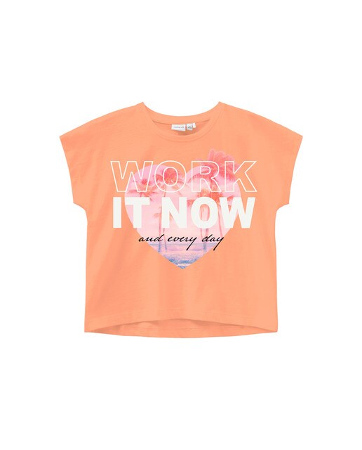 Camiseta de niña con imagen en el fronta