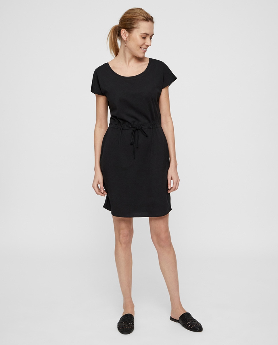 Robe courte à manches courtes