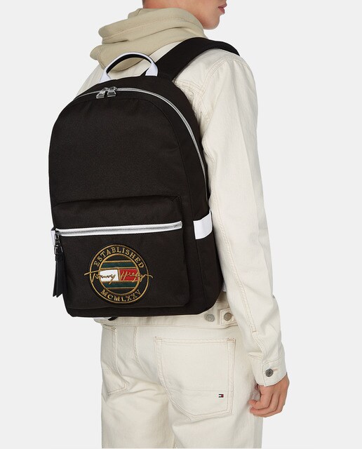 Mochila de hombre Tommy Hilfiger de tejido reciclado en negro con  cremallera · Tommy Hilfiger · El Corte Inglés