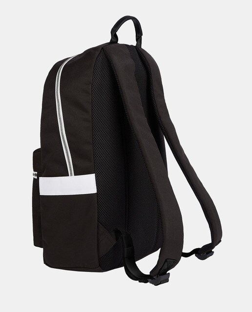 Mochila de hombre Tommy Hilfiger de tejido reciclado en negro con  cremallera · Tommy Hilfiger · El Corte Inglés